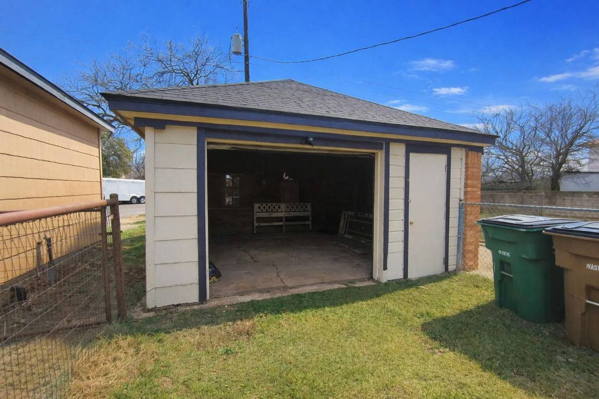 House for rent at 2425 Waco, San Angelo, TX 76903