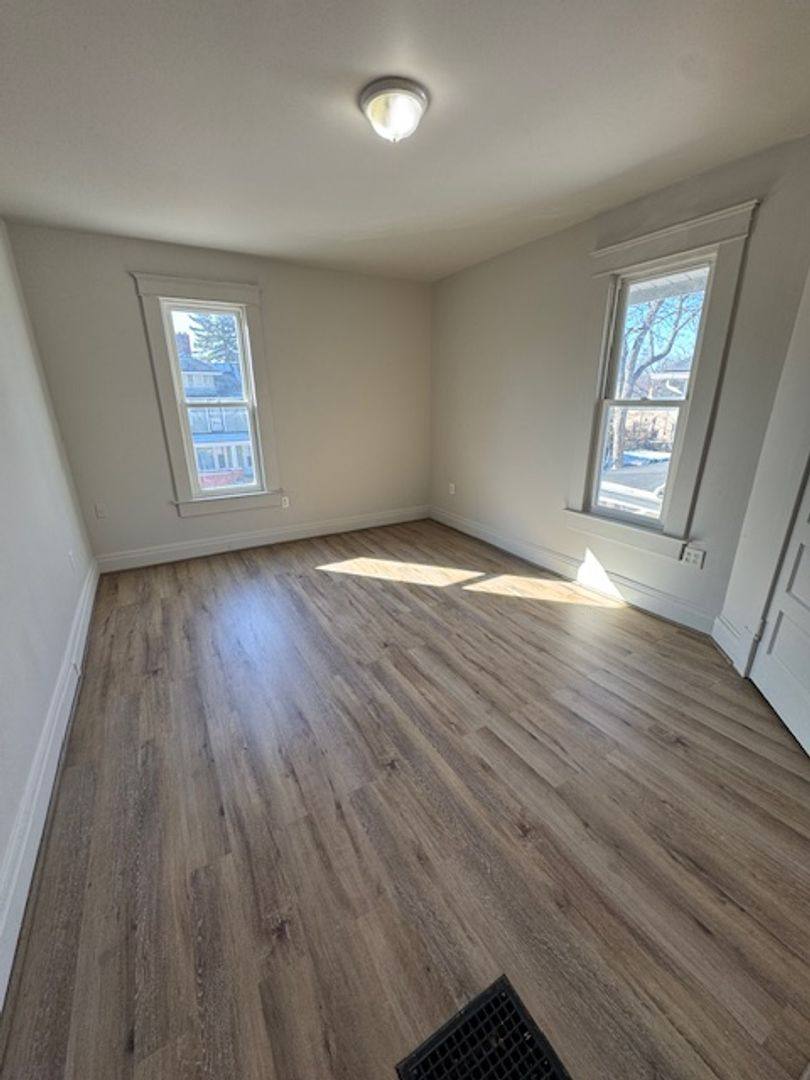 Apartment for rent at 938 Lincoln Ave, Fort Wayne, IN 46807