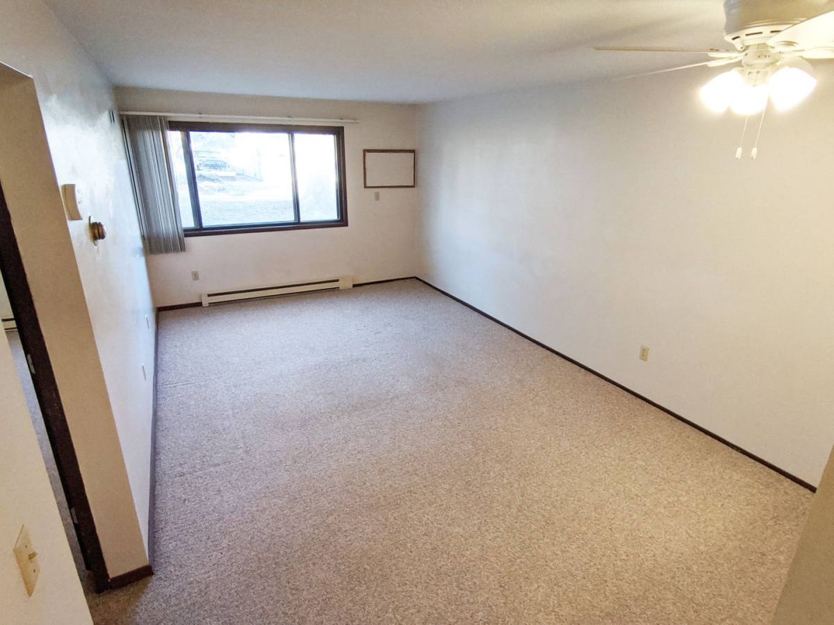 Apartment for rent at 321 1st Ave SE #RHS Lons, Lonsdale, MN 55046