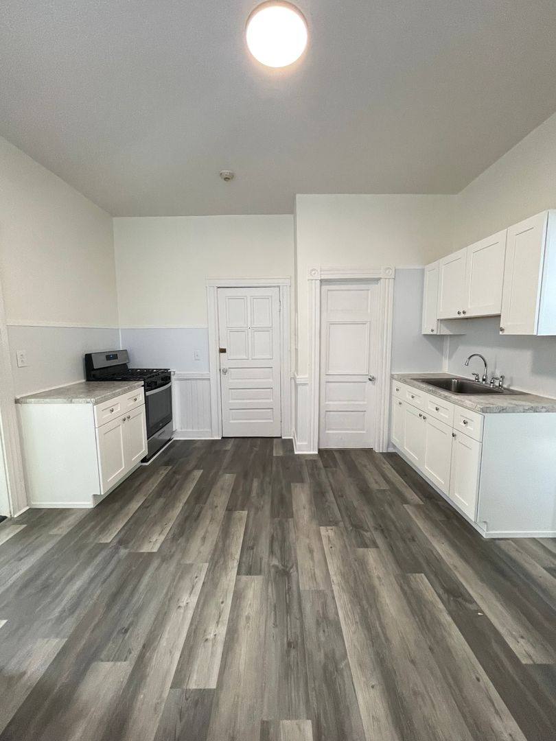 Apartment for rent at 123 High St, Clinton, MA 01510
