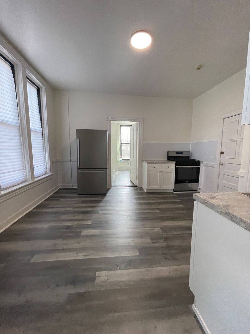 Apartment for rent at 123 High St, Clinton, MA 01510