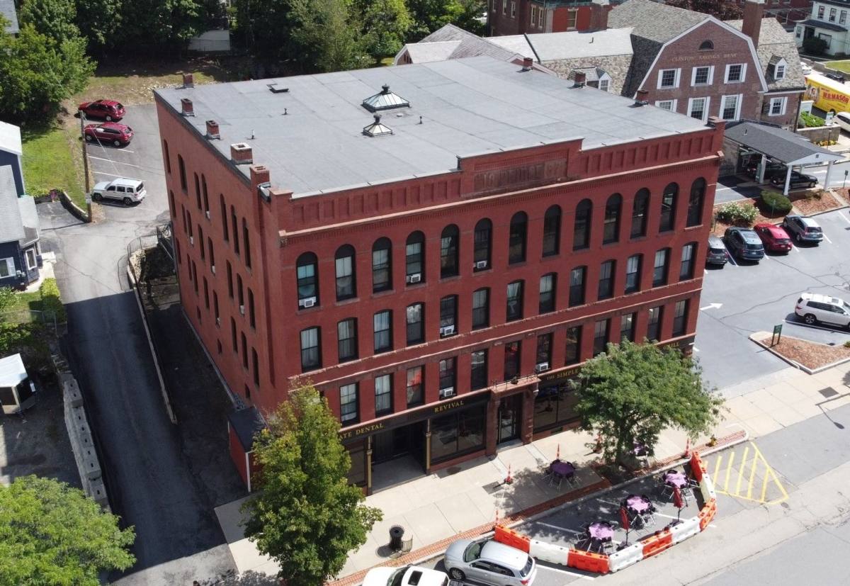 Apartment for rent at 123 High St, Clinton, MA 01510