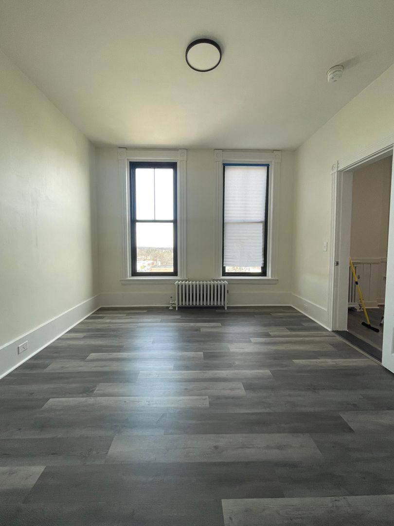 Apartment for rent at 123 High St, Clinton, MA 01510