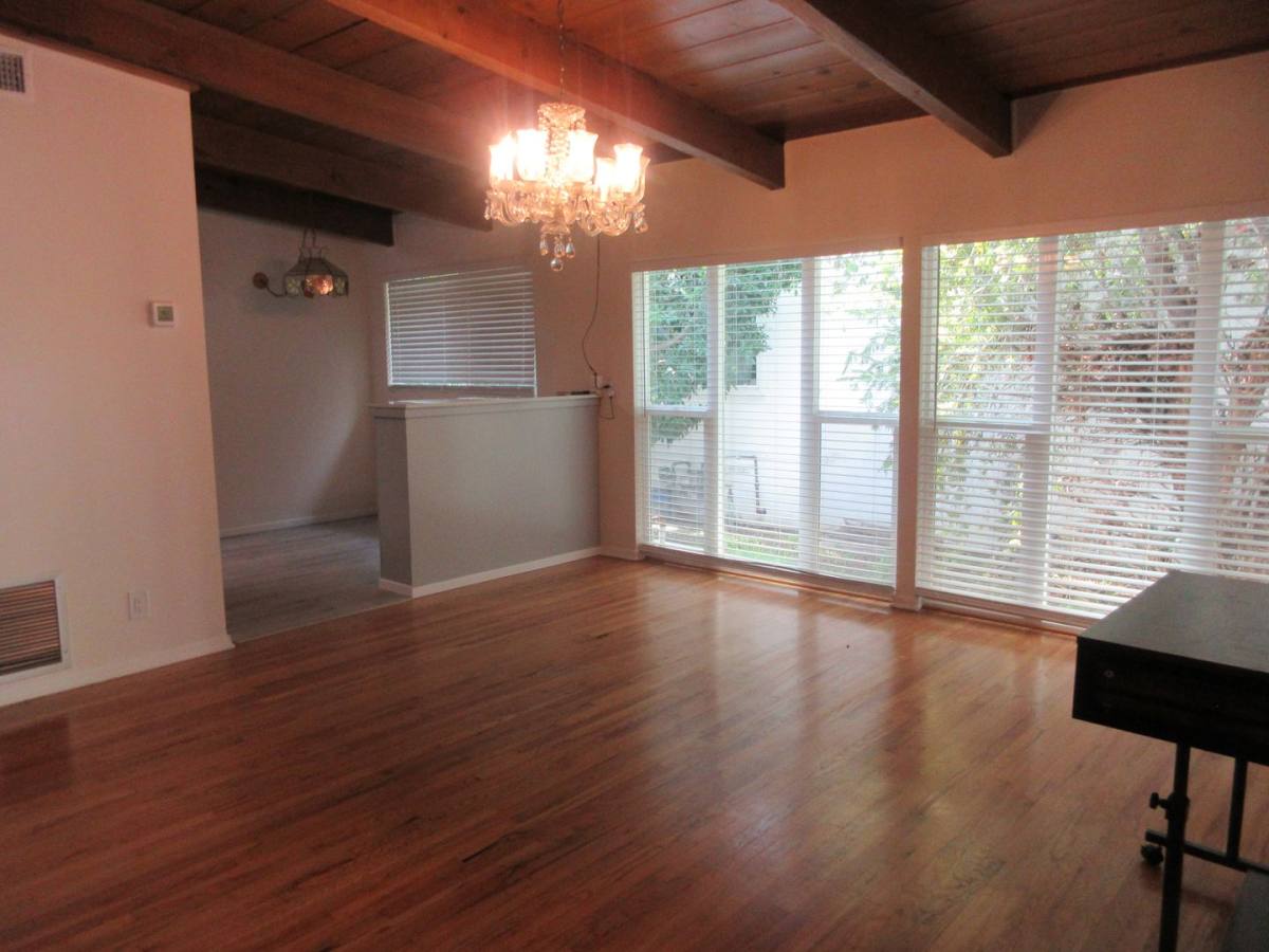 House for rent at 13235 Cumpston St, Van Nuys, CA 91401