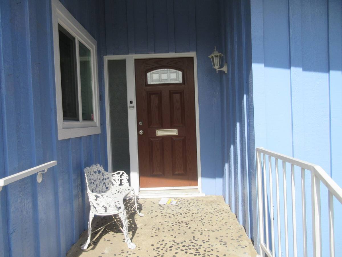 House for rent at 13235 Cumpston St, Van Nuys, CA 91401