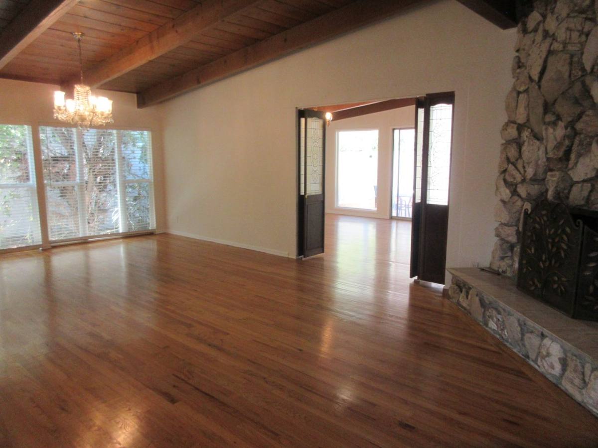 House for rent at 13235 Cumpston St, Van Nuys, CA 91401