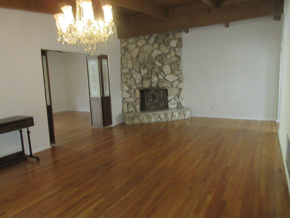 House for rent at 13235 Cumpston St, Van Nuys, CA 91401