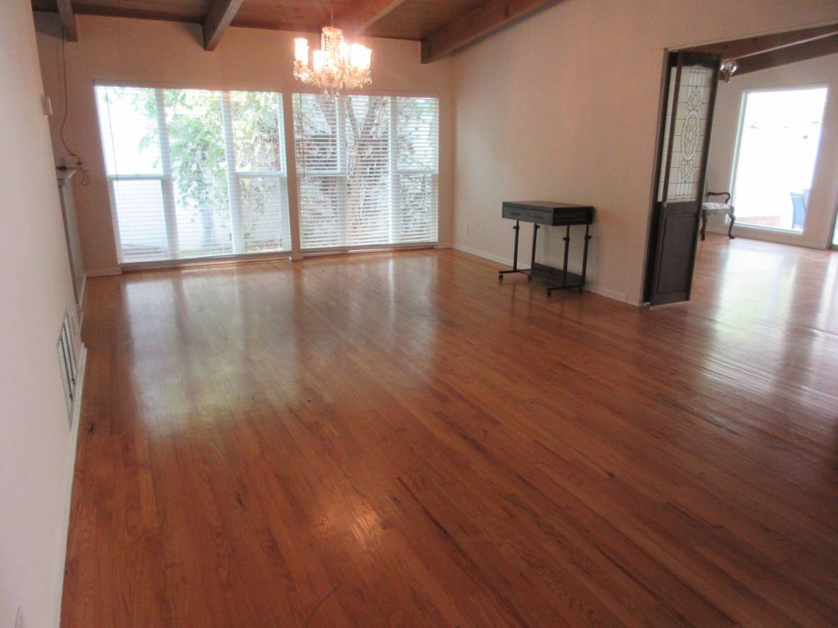 House for rent at 13235 Cumpston St, Van Nuys, CA 91401