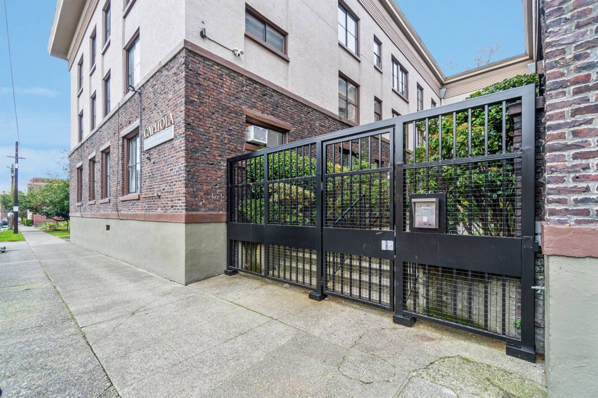 Apartment for rent at 431 14th Ave E, Seattle, WA 98112