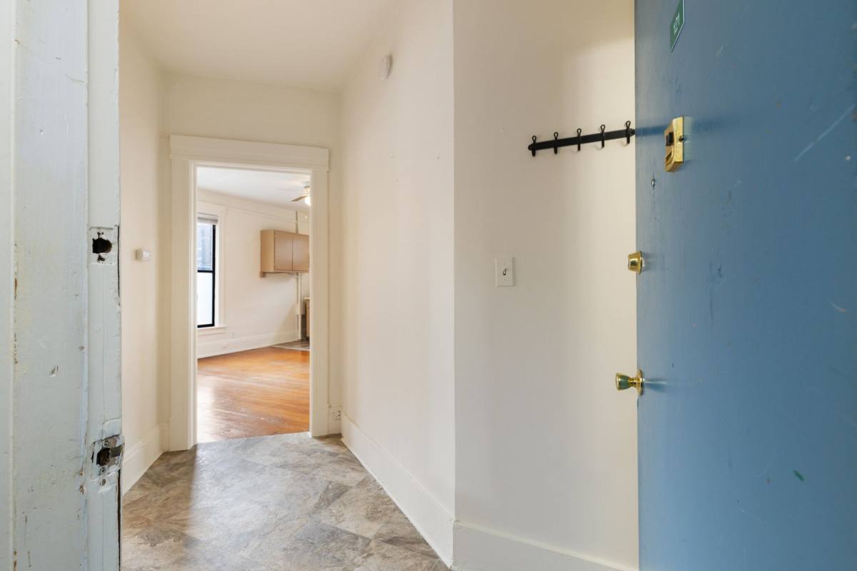 Apartment for rent at 431 14th Ave E, Seattle, WA 98112