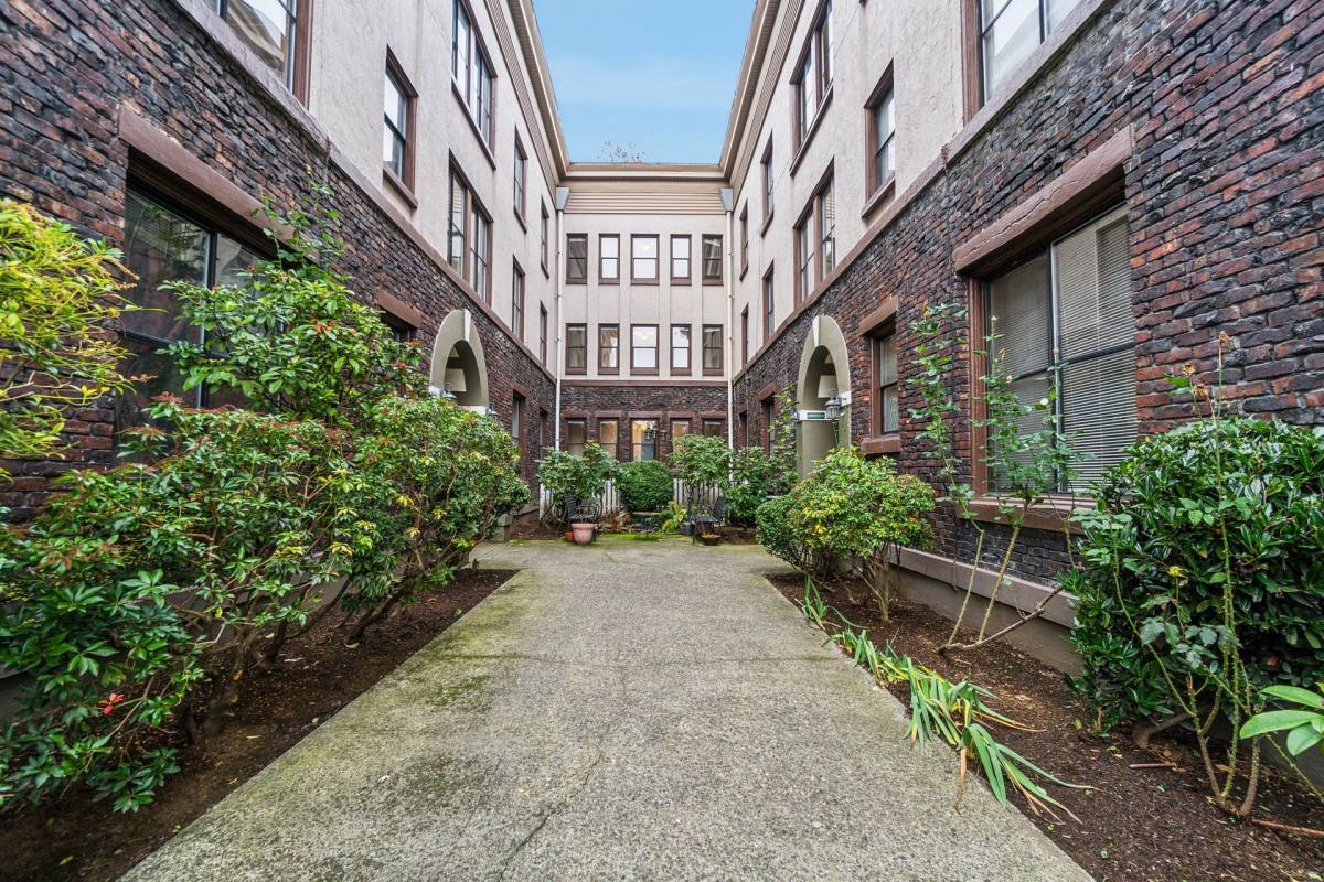 Apartment for rent at 431 14th Ave E, Seattle, WA 98112