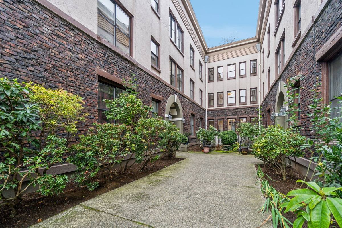 Apartment for rent at 431 14th Ave E, Seattle, WA 98112