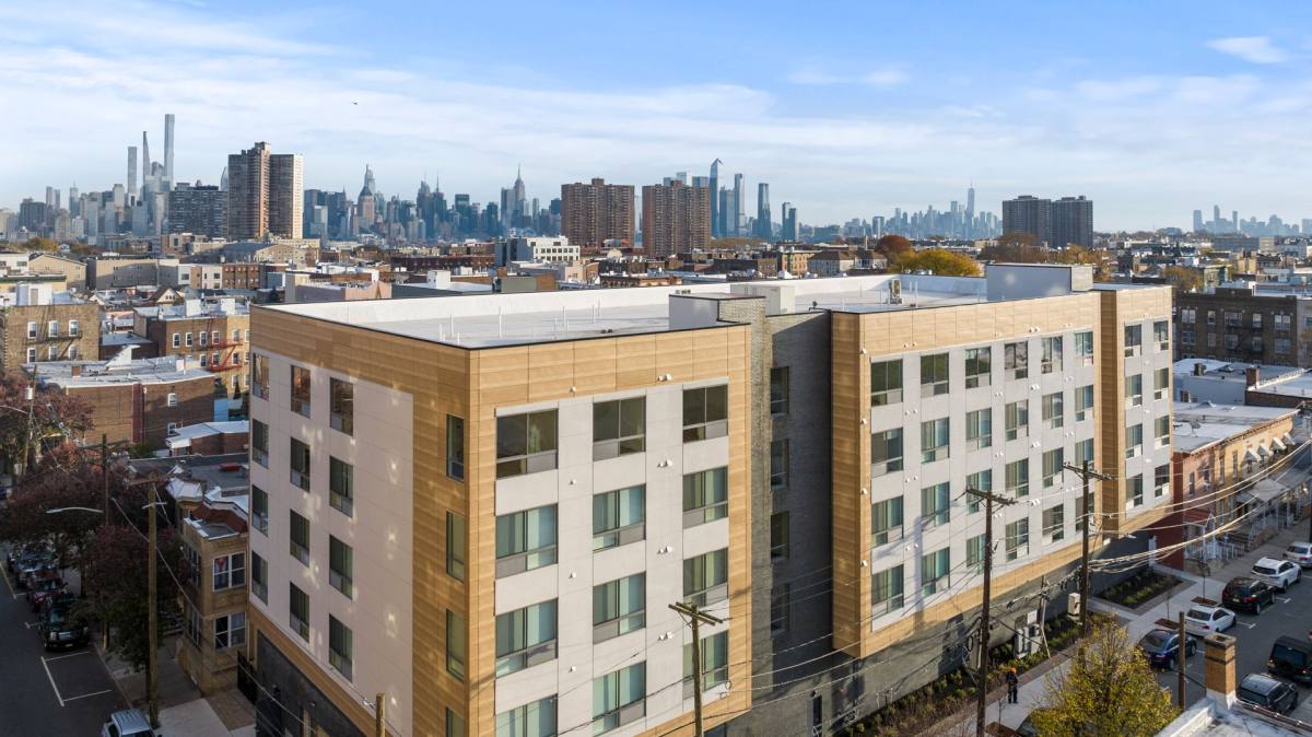 Apartment for rent at 431 62nd St, West New York, NJ 07093