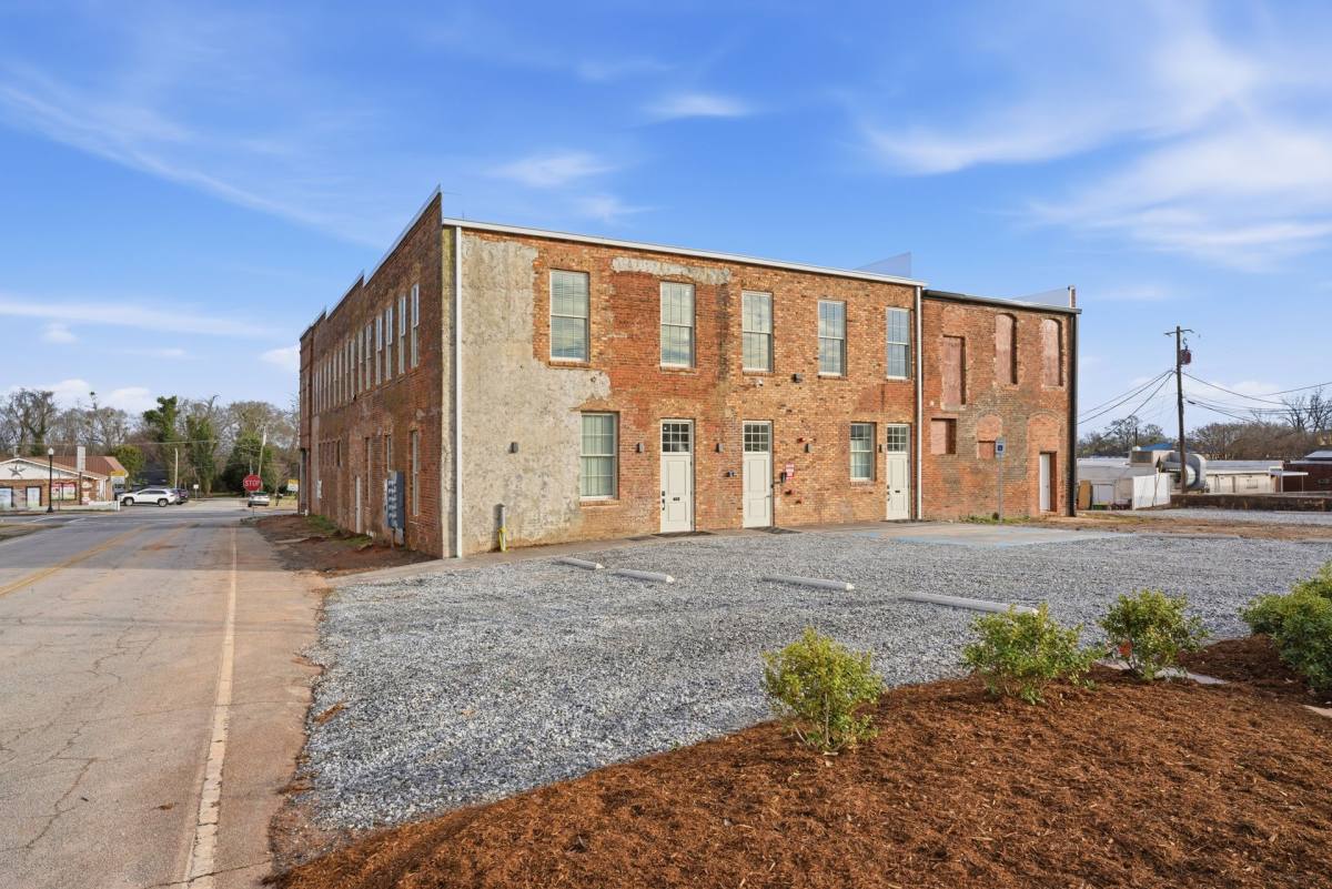Apartment for rent at 5365 N Main St, Cowpens, SC 29330