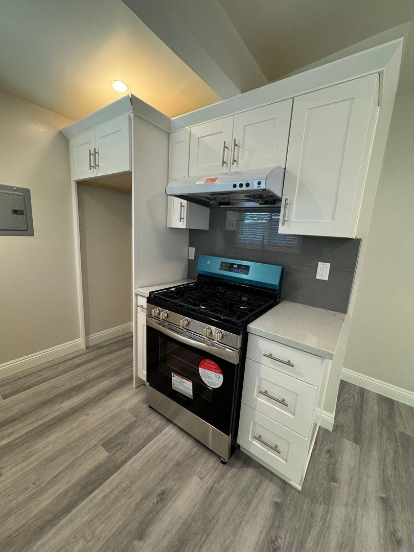 Apartment for rent at 1027 S Atlantic Blvd, Alhambra, CA 91803