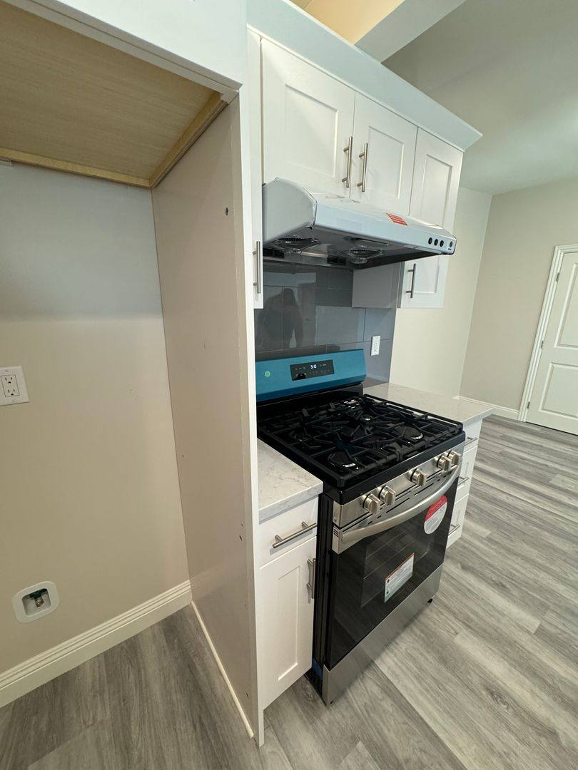 Apartment for rent at 1027 S Atlantic Blvd, Alhambra, CA 91803