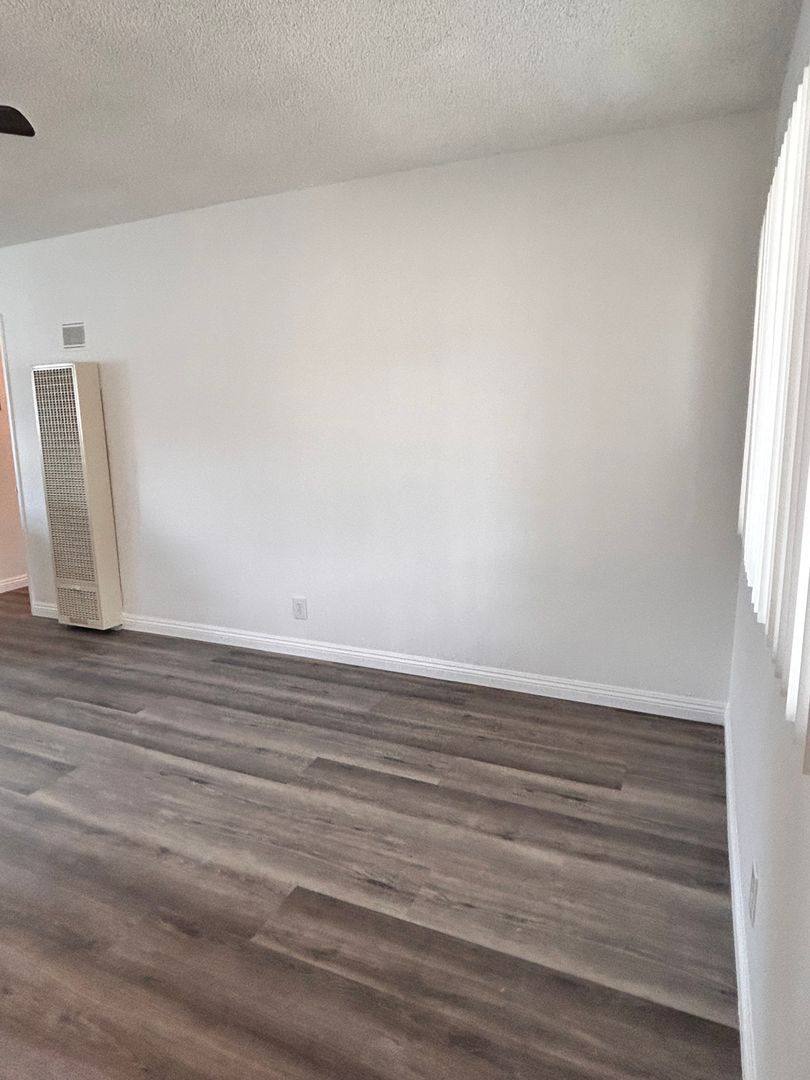 Apartment for rent at 320 Western Ave, Glendale, CA 91201