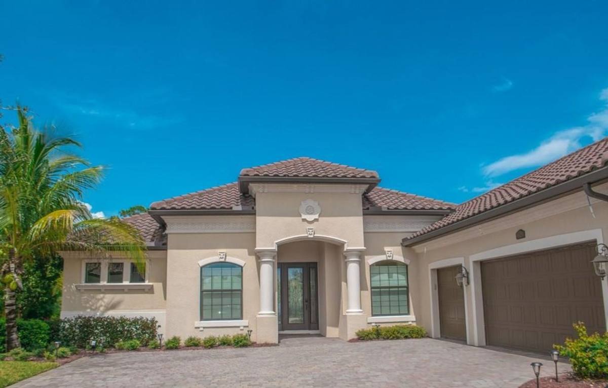 House for rent at 9522 Firenze Circle, Naples, FL 34113