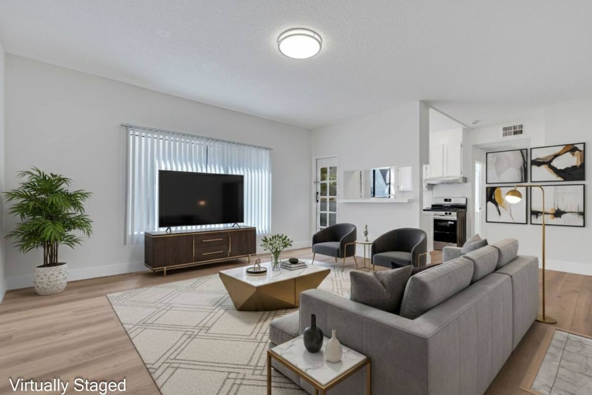 Apartment for rent at 2918 Arizona Ave, Santa Monica, CA 90404