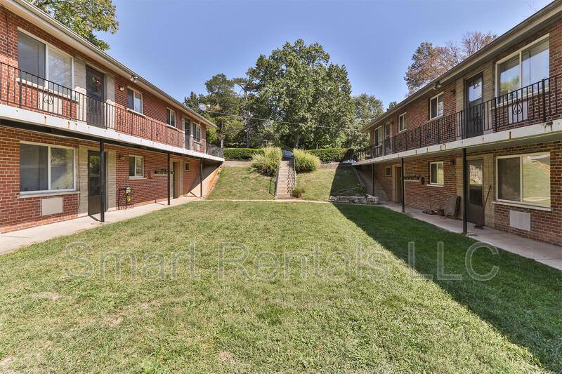Apartment for rent at 471 S Holmes - B, Saint Louis, MO 63122