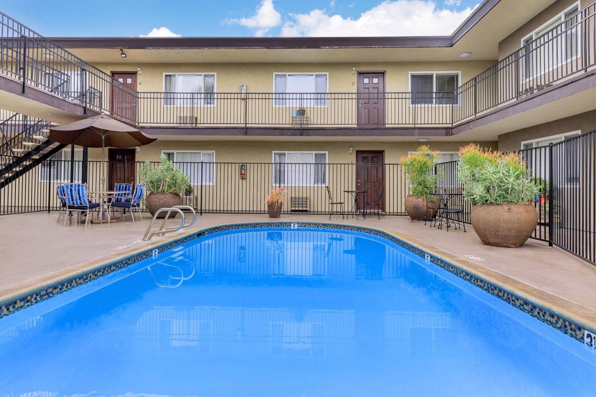 Apartment for rent at 1121 E Washington Ave, El Cajon, CA 92019