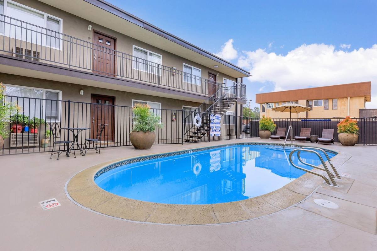 Apartment for rent at 1121 E Washington Ave, El Cajon, CA 92019