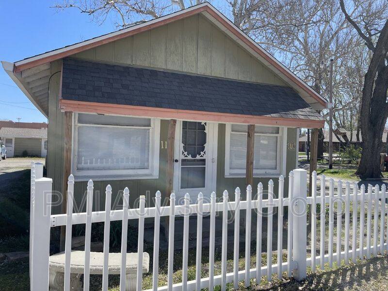 House for rent at 308 Chestnut St #11, Silver Lake, KS 66539