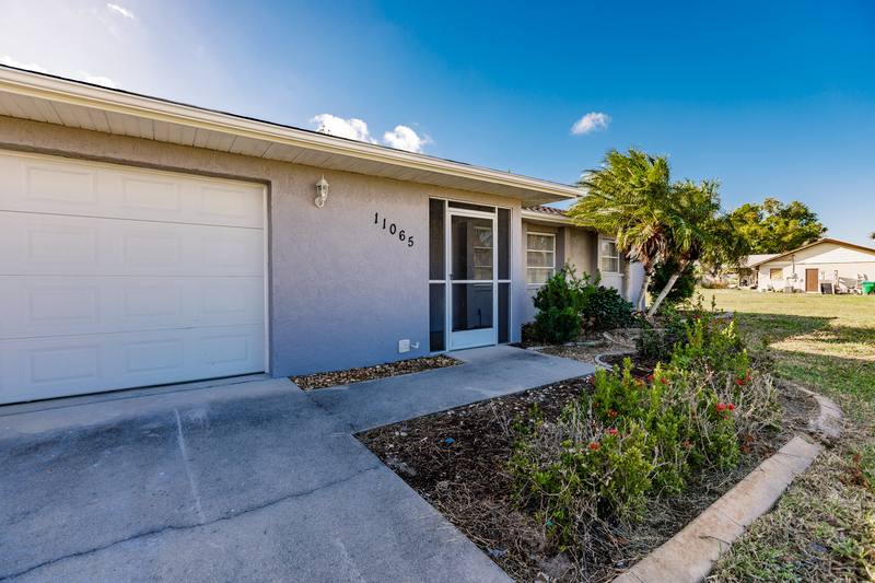 House for rent at 11065 Waterford Ave, Englewood, FL 34224