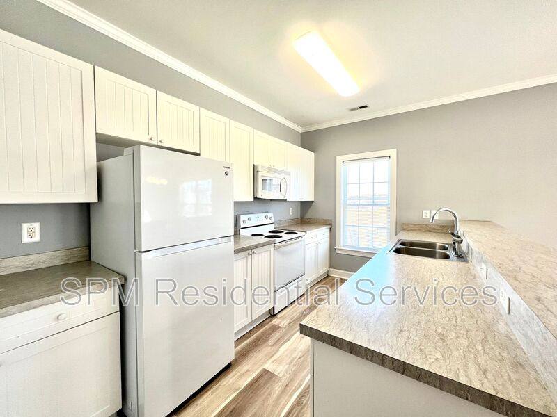 House for rent at 164A Twin Oaks Dr, Hampstead, NC 28443