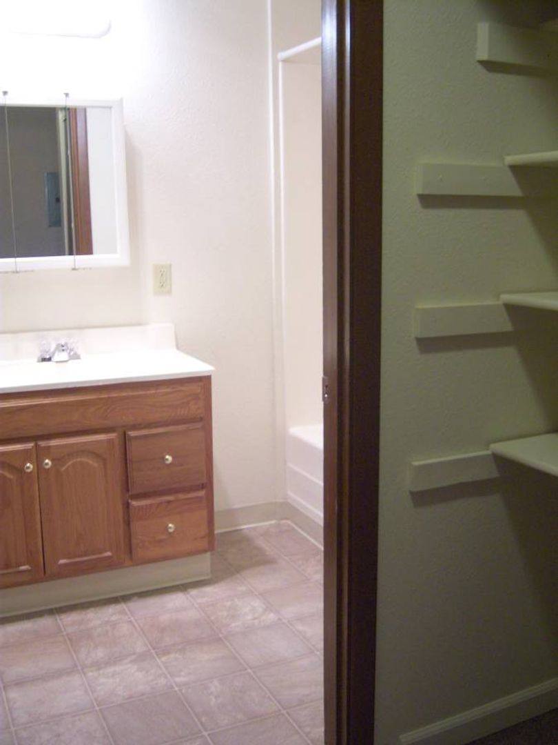 Apartment for rent at 1212 34th Ave SE, Albany, OR 97322