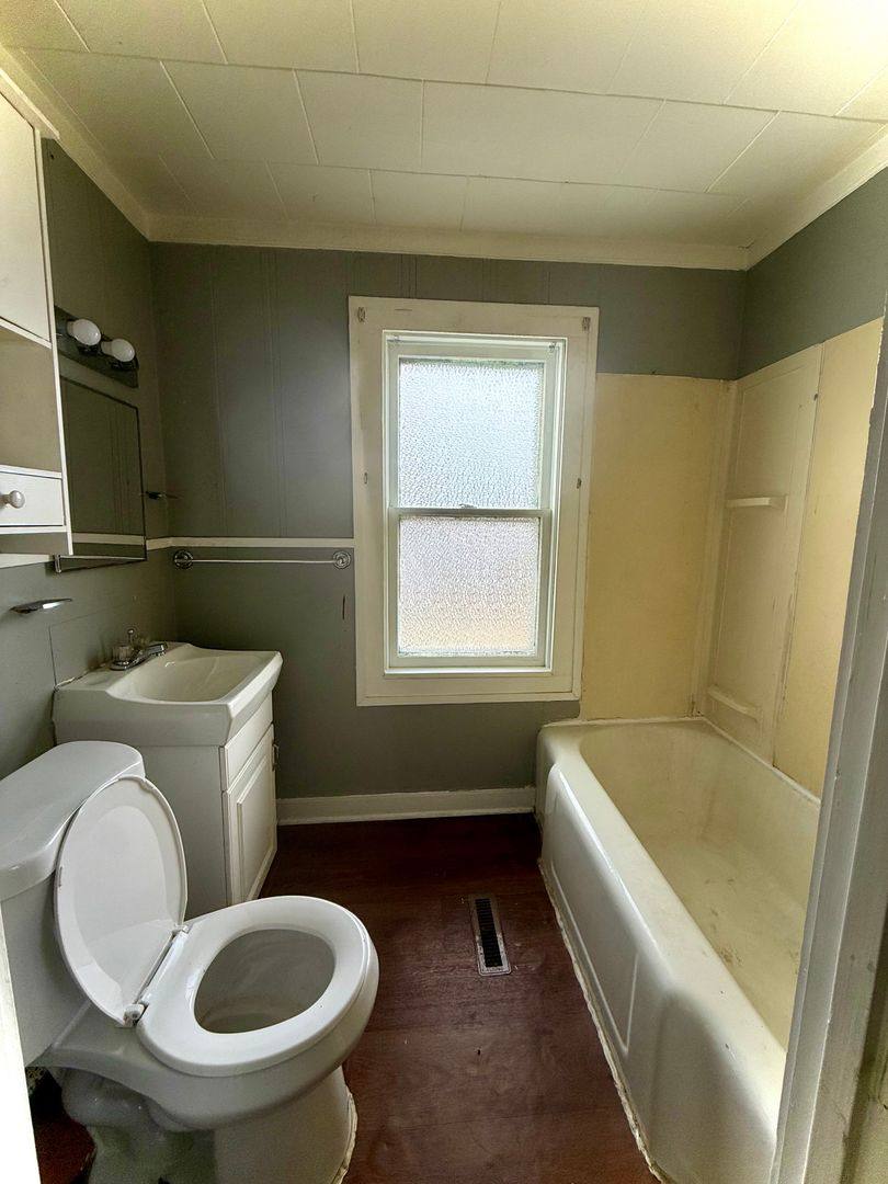 Apartment for rent at 171 Spring St, Gloversville, NY 12078