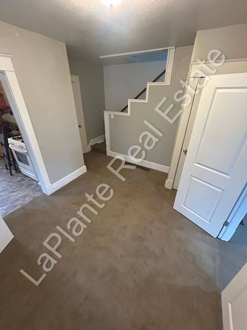 House for rent at 1804 Bigelow St, Toledo, OH 43613