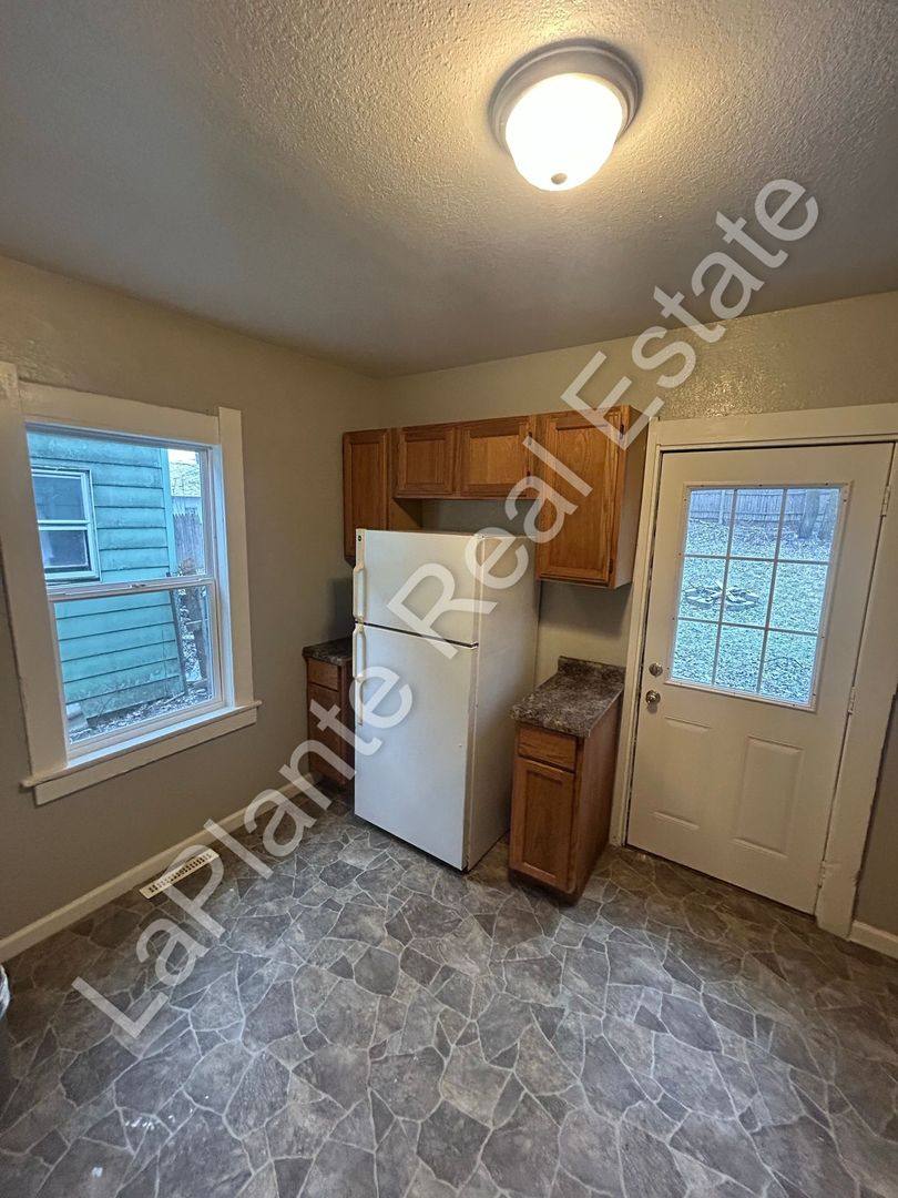 House for rent at 1804 Bigelow St, Toledo, OH 43613