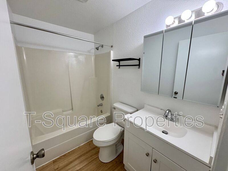 Apartment for rent at 2720 204th St SW #C, Lynnwood, WA 98036