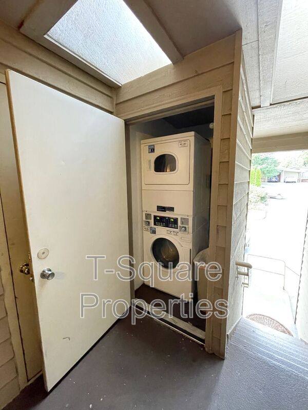 Apartment for rent at 2720 204th St SW #C, Lynnwood, WA 98036
