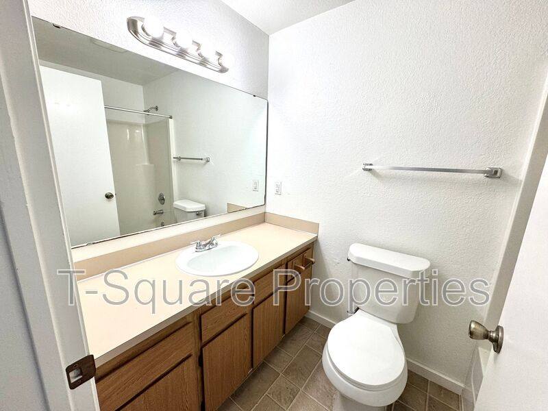 Apartment for rent at 2720 204th St SW #C, Lynnwood, WA 98036