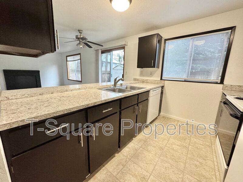 Apartment for rent at 2720 204th St SW #C, Lynnwood, WA 98036