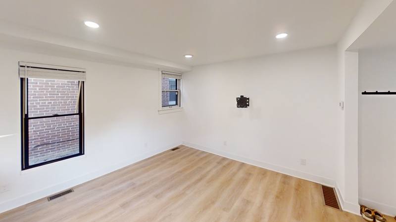Apartment for rent at 331 E Ann St #2, Ann Arbor, MI 48104
