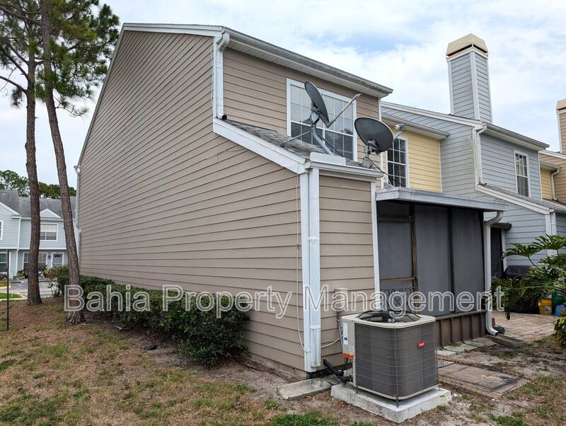 Townhouse for rent at 6740 121st Ave #6, Largo, FL 33773