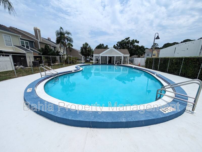 Townhouse for rent at 6740 121st Ave #6, Largo, FL 33773