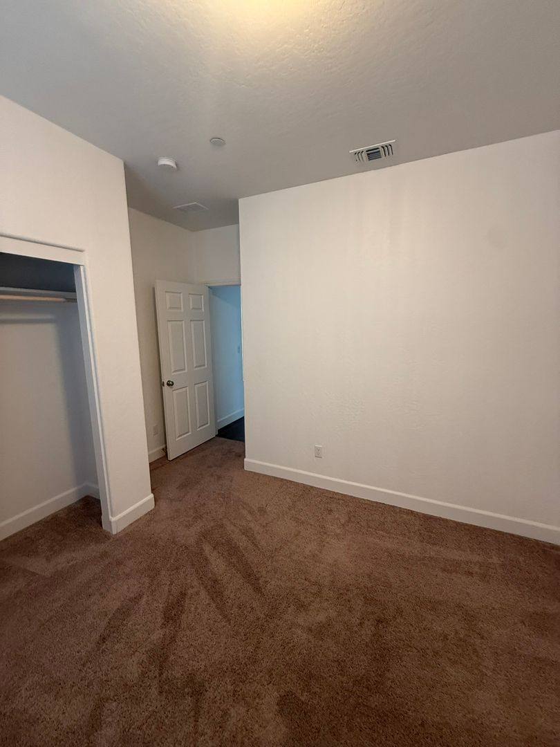 House for rent at 404 Manuel Court, Los Banos, CA 93635