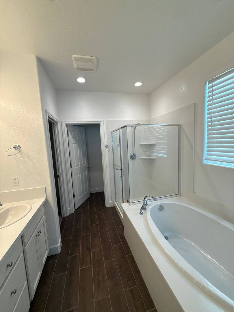 House for rent at 404 Manuel Court, Los Banos, CA 93635