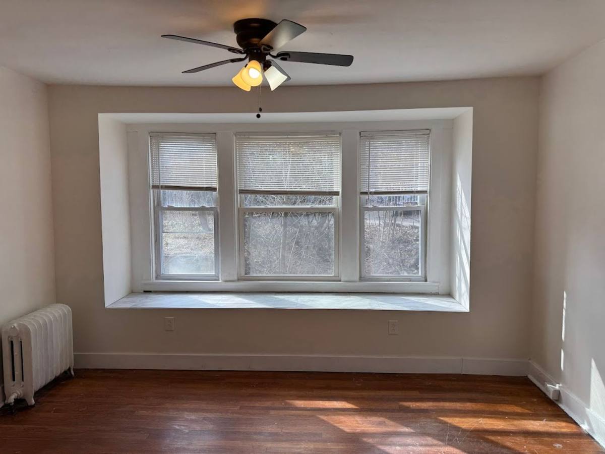 Apartment for rent at 5710-14 Beacon St, Pittsburgh, PA 15217