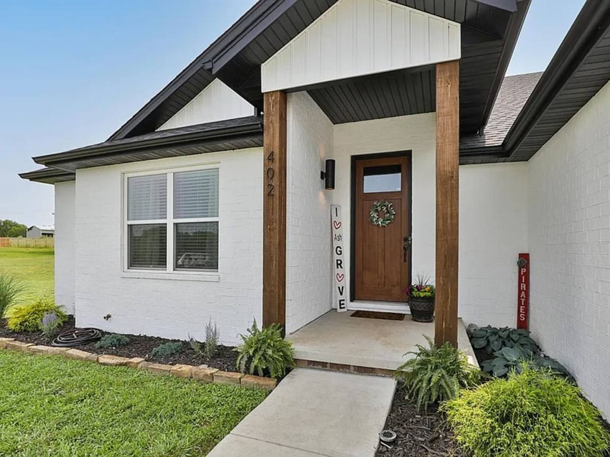 House for rent at 402 Coyote Pass, Ash Grove, MO 65604