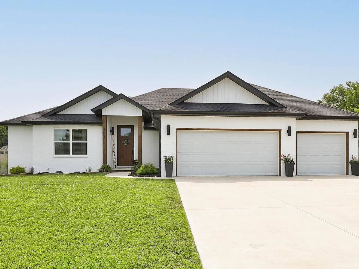 House for rent at 402 Coyote Pass, Ash Grove, MO 65604
