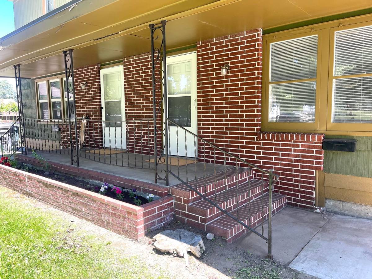 Apartment for rent at 1310 1312 Mahan Ave, Richland, WA 99354