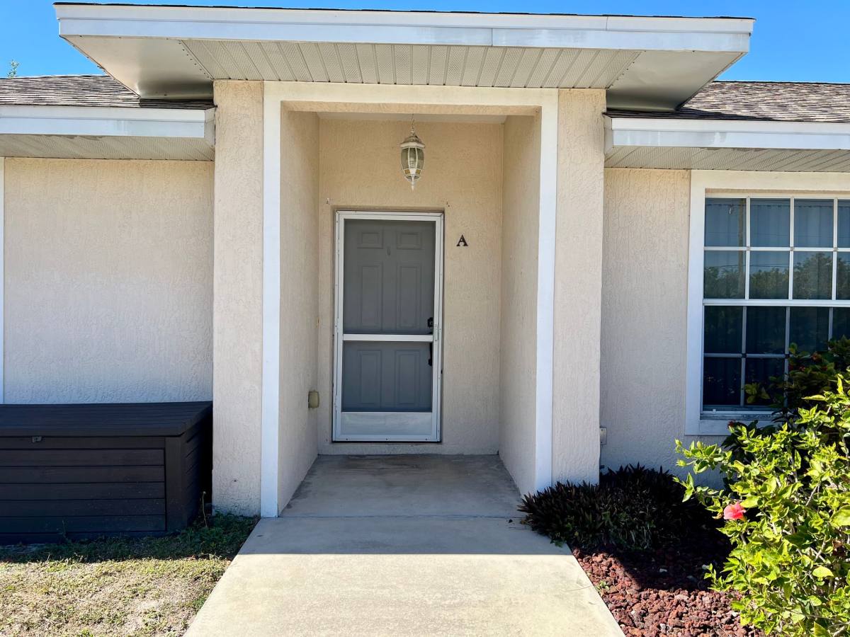 Apartment for rent at 6795 David Blvd, Fort Pierce, FL 34981
