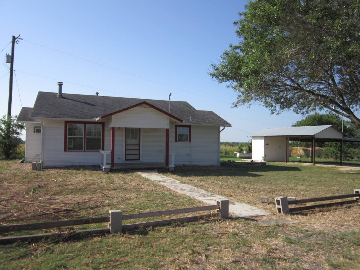 House for rent at 4111 Stapper Rd, Saint Hedwig, TX 78152