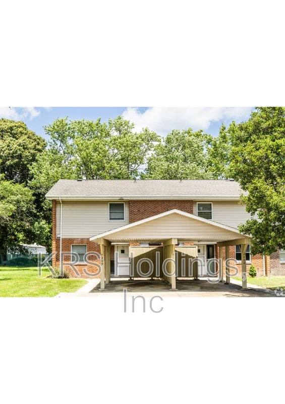 Townhouse for rent at 210 Albatross St, Elizabeth City, NC 27909