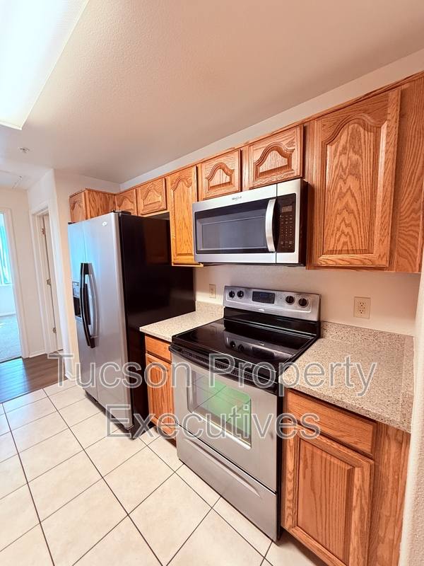 Condo for rent at 2550 E River Rd #20101, Tucson, AZ 85718